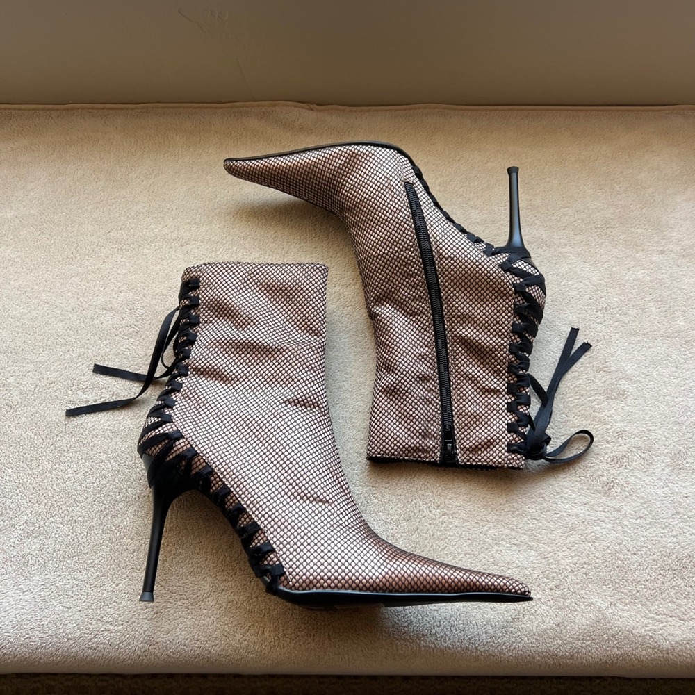 Jeffrey Campbell Women 6 Black Mesh Lace Up Pointed Toe Stiletto Ankle‎ Boots